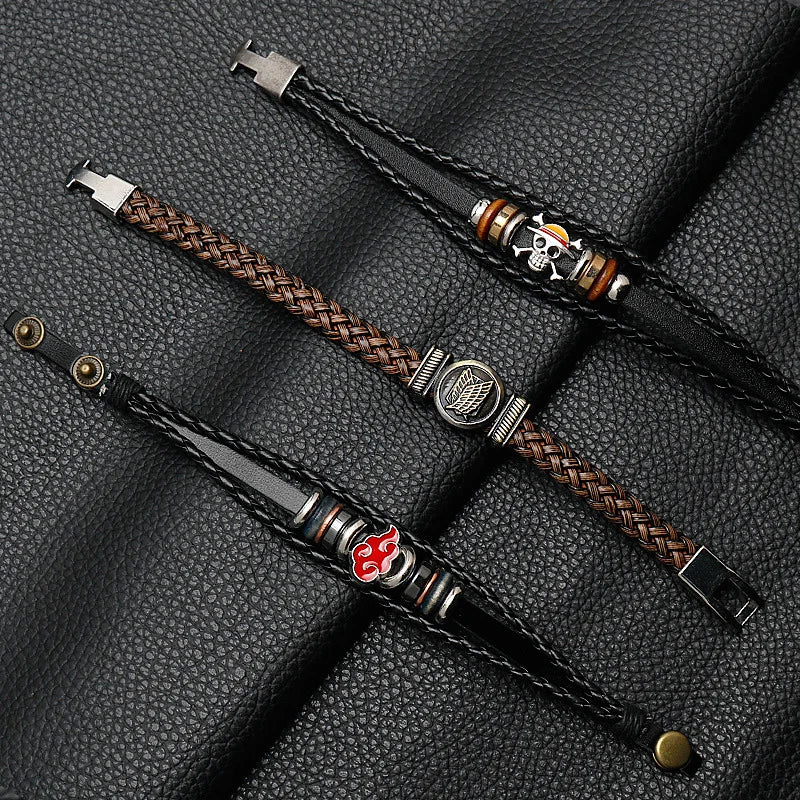 Accesorios de anime One Piece Naruto ataque al gigante pulsera de cuero trenzado con hebilla multicapa anillo regalo de cumpleaños.