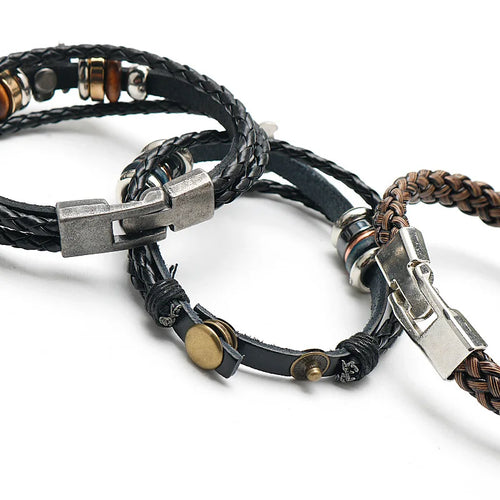 Anime accessories One Piece Naruto attack the giant woven cowhide bracelet multilayer buckle ring birthday gift.
