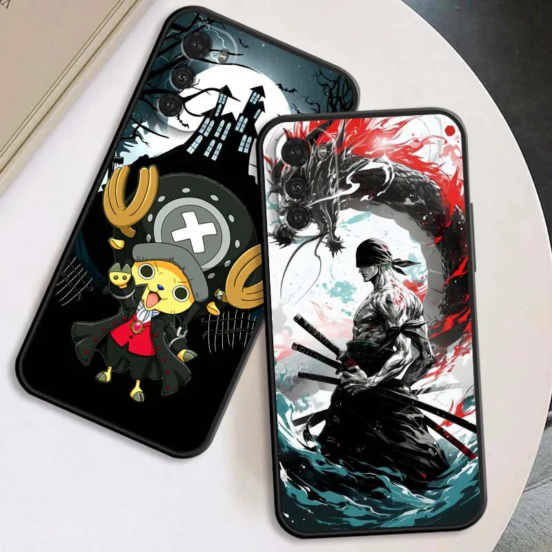 Funda de teléfono genial de anime de Luffy Zoro para Motorola G85 Edge 50 G24 G35 G14 G04 40 G72 G34 G G54 G13 G32 5G Negra