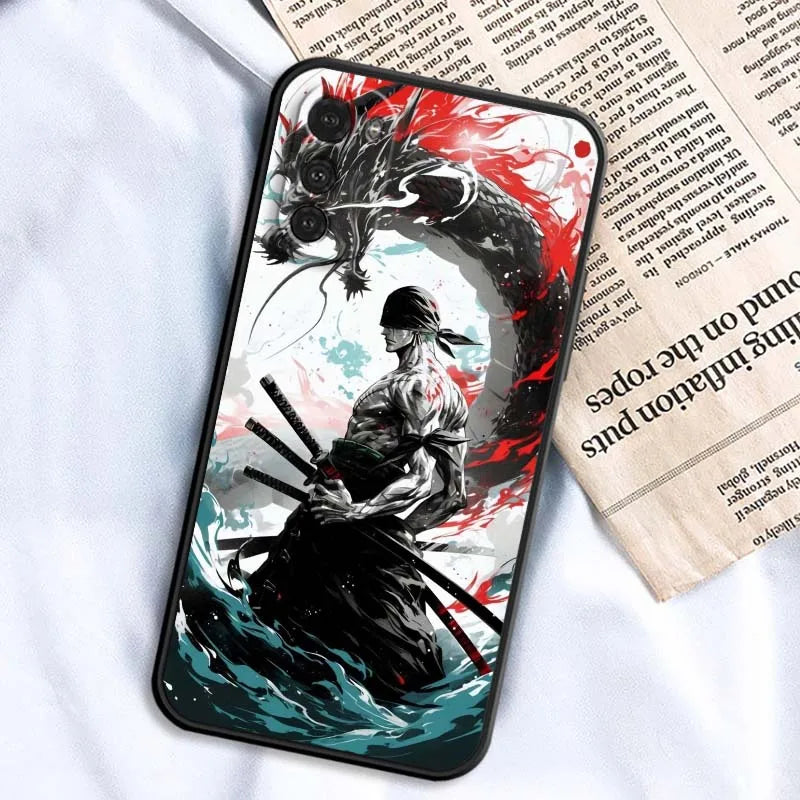 Funda de teléfono genial de anime de Luffy Zoro para Motorola G85 Edge 50 G24 G35 G14 G04 40 G72 G34 G G54 G13 G32 5G Negra
